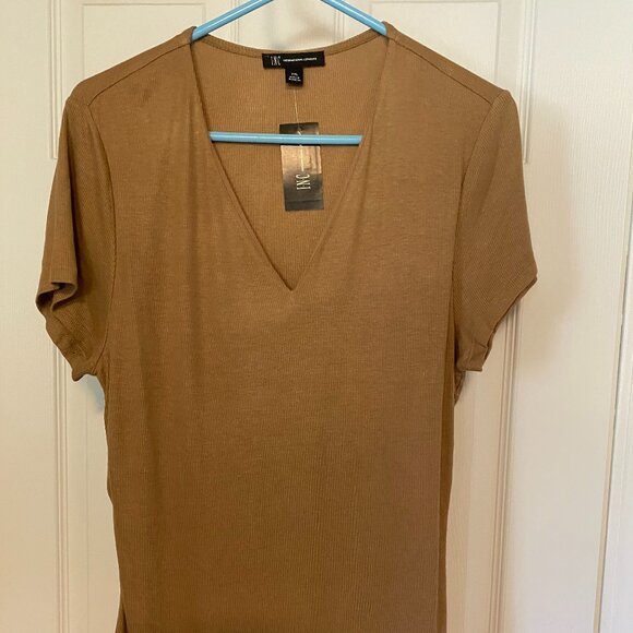 INC Woman's 2XL Tan V-neck Ribbed Knit Top NWT - Picture 1 of 5